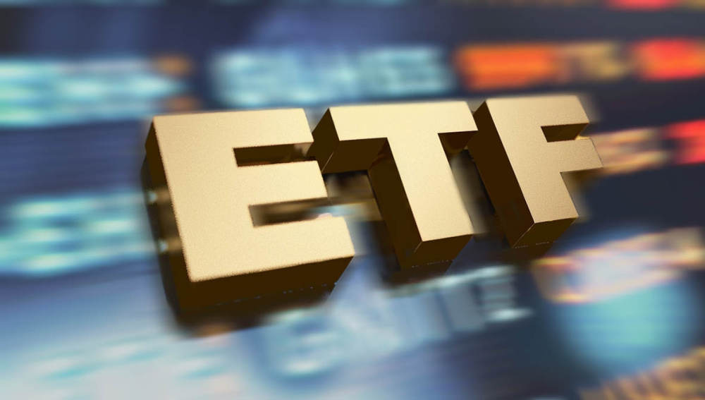 股票ETF“百亿俱乐部”扩容，谁最吸金？谁在扫货？