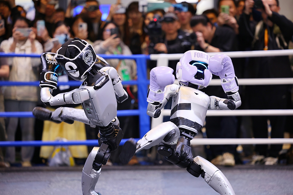 上纬新材要约收购高效落地 人形机器人产业加速崛起