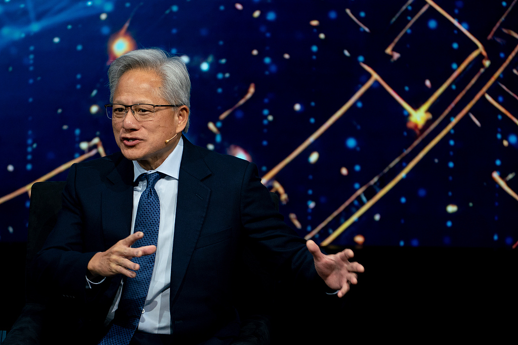 英伟达财报会实录：三大转型驱动AI基建投资 5000亿美元收入目标有望再突破