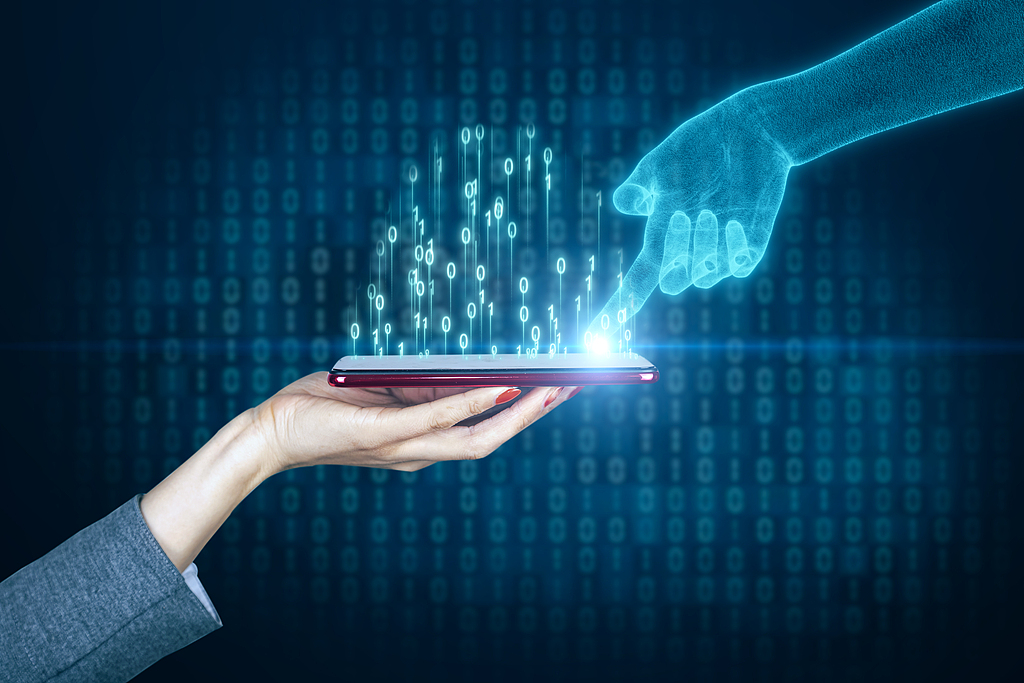 中央网信办：网站平台要坚持问题导向 强化对财经类“自媒体”和MCN机构账号管理