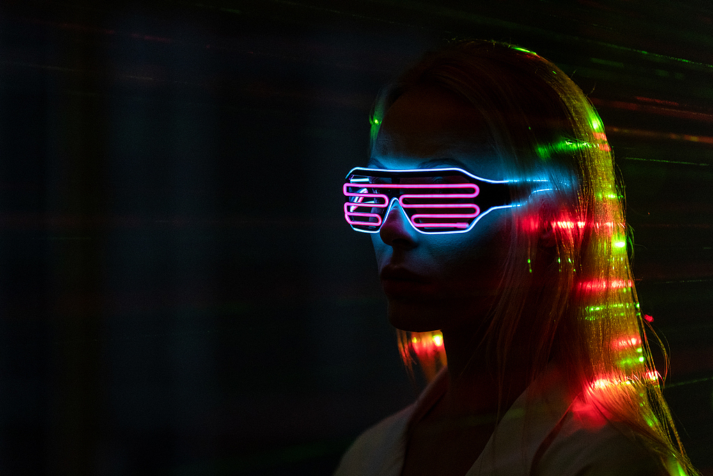 AI眼镜大战下半场？谷歌阿里上新、理想跨界，人机交互新纪元开启