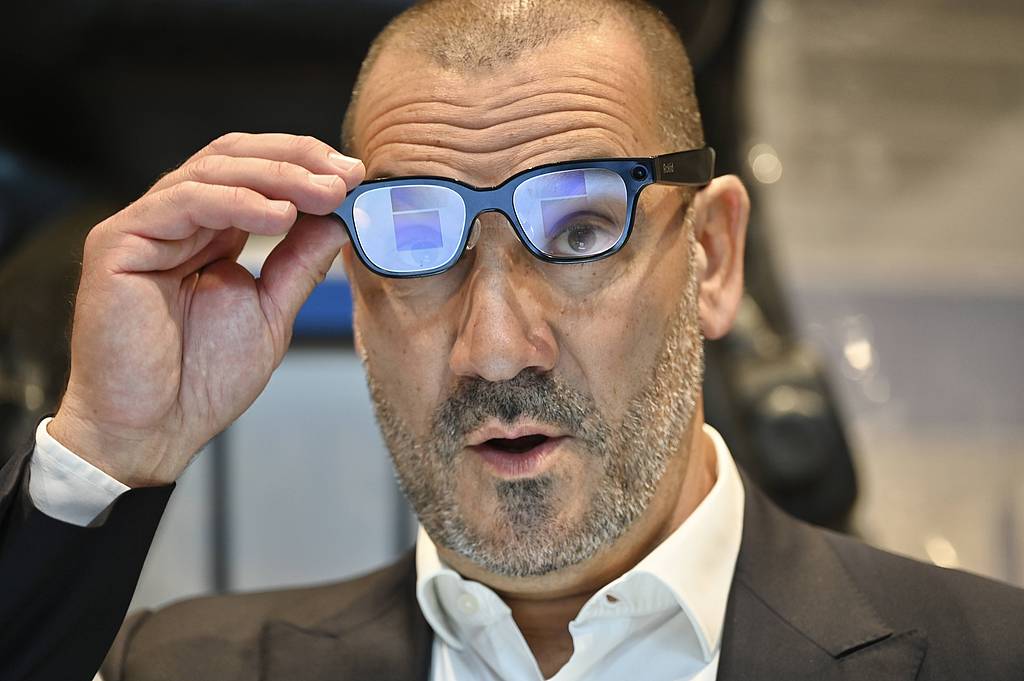 上游抢筹，终端等风：AI眼镜百镜大战缺一个“爆款”