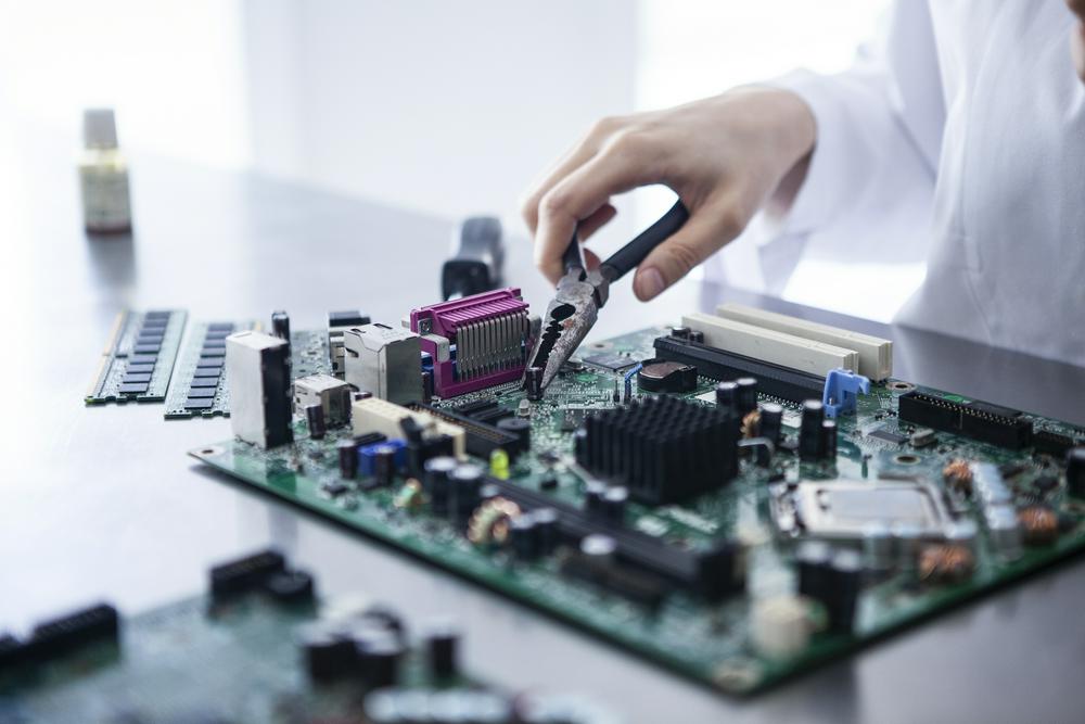 一个机柜44万颗！AI带动MLCC需求飙升 被动元件龙头：年均增速达30%