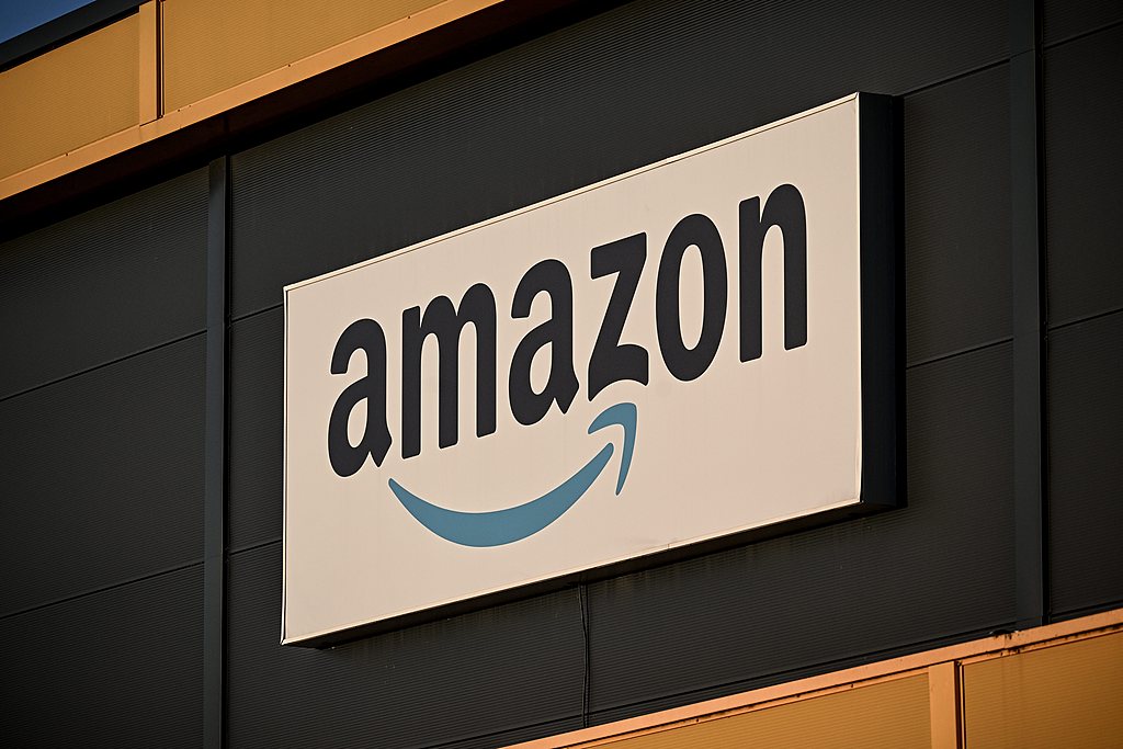 百亿美元交易呼之欲出！亚马逊或投资OpenAI 并提供自研芯片