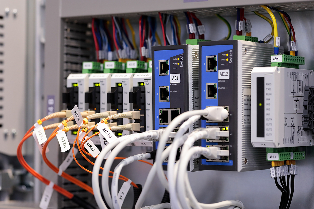 AI算力驱动需求放量 铜缆高速连接器概念走强 产业链公司透露最新业务进展