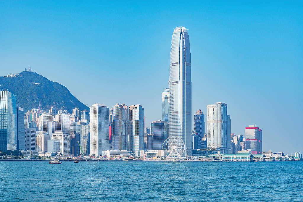 【年度盘点】从“活水”到牛市主力 万亿南向资金如何重塑港股生态？