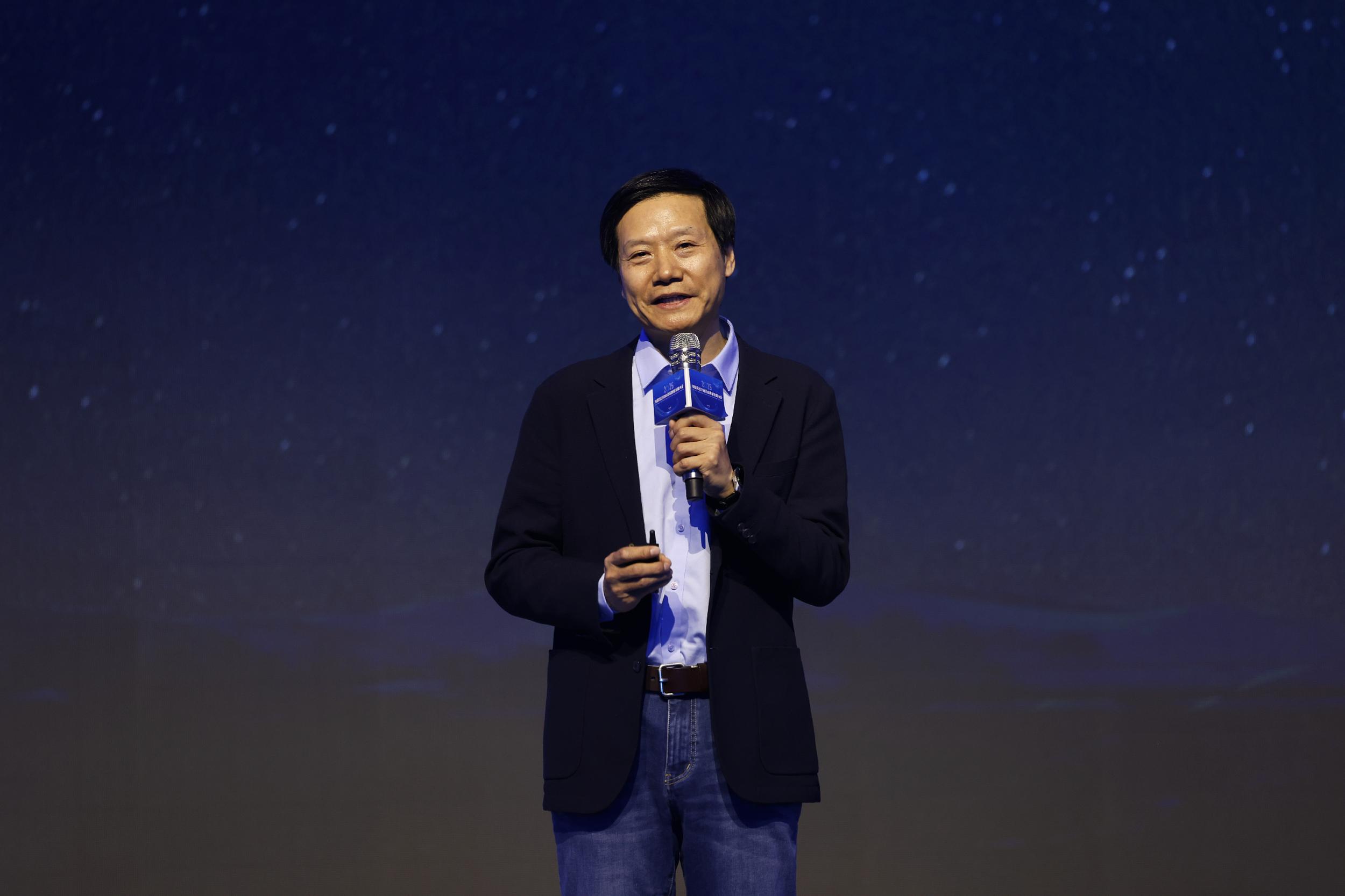 雷军官宣跨年直播，将现场拆车