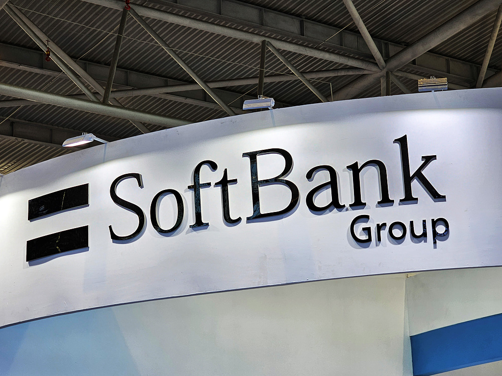 软银据悉已完成对OpenAI的400亿美元投资承诺