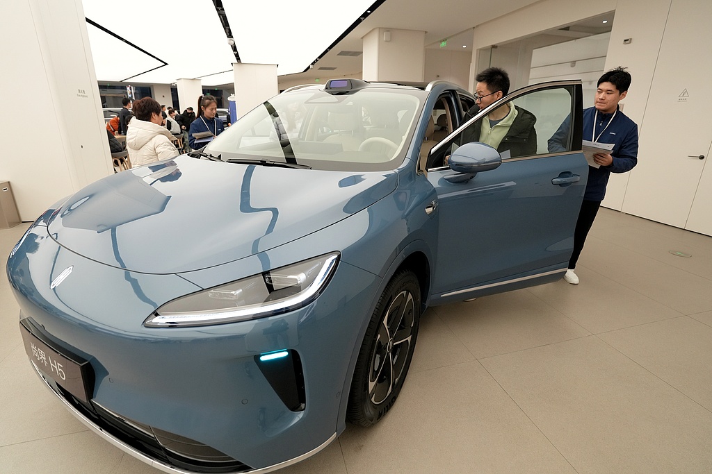 “新汽车”放榜2025：“华系”品牌集体创新高 小米120%完成年度KPI