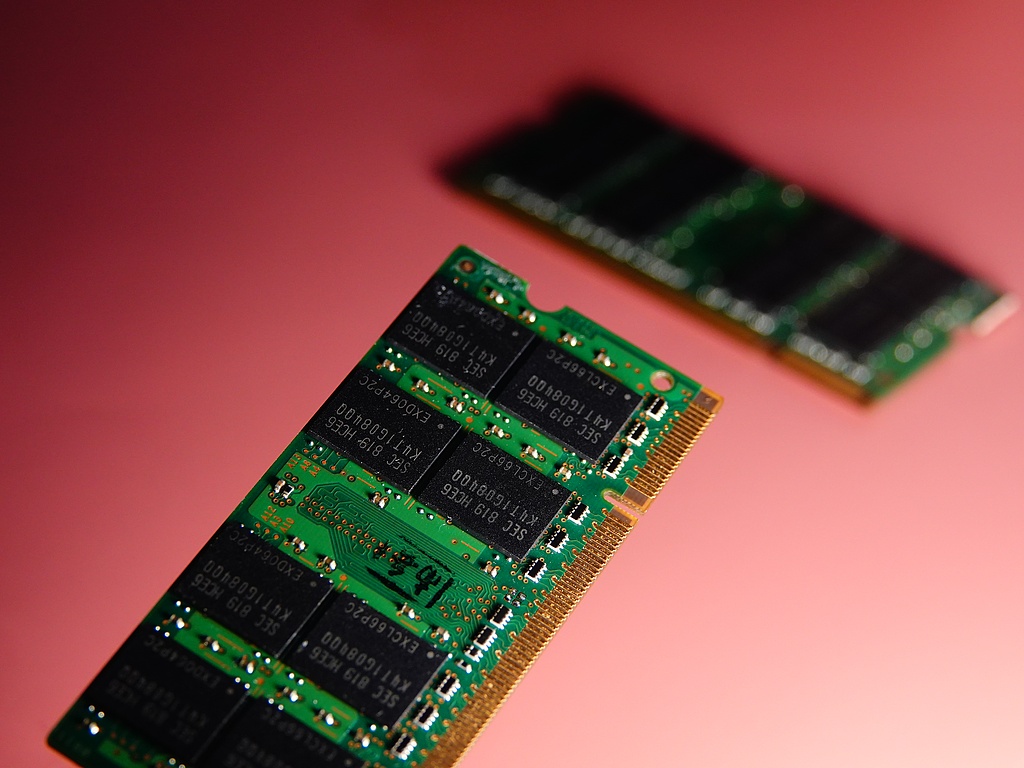 一盒内存条价格堪比上海一套房