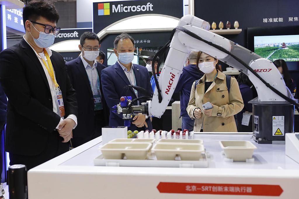 AI与制造业融合的重要载体 工业互联网产业规模有望爆发式增长