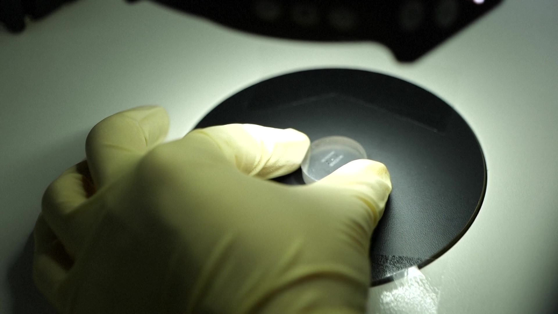 嫦娥六号月球样品中首次发现天然单壁碳纳米管与石墨碳