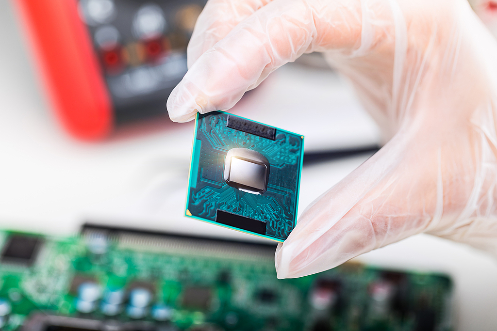 “小巨人” 沁恒微科创板IPO终止 实控人持股超94% 超越摩尔、毅达资本等曾入