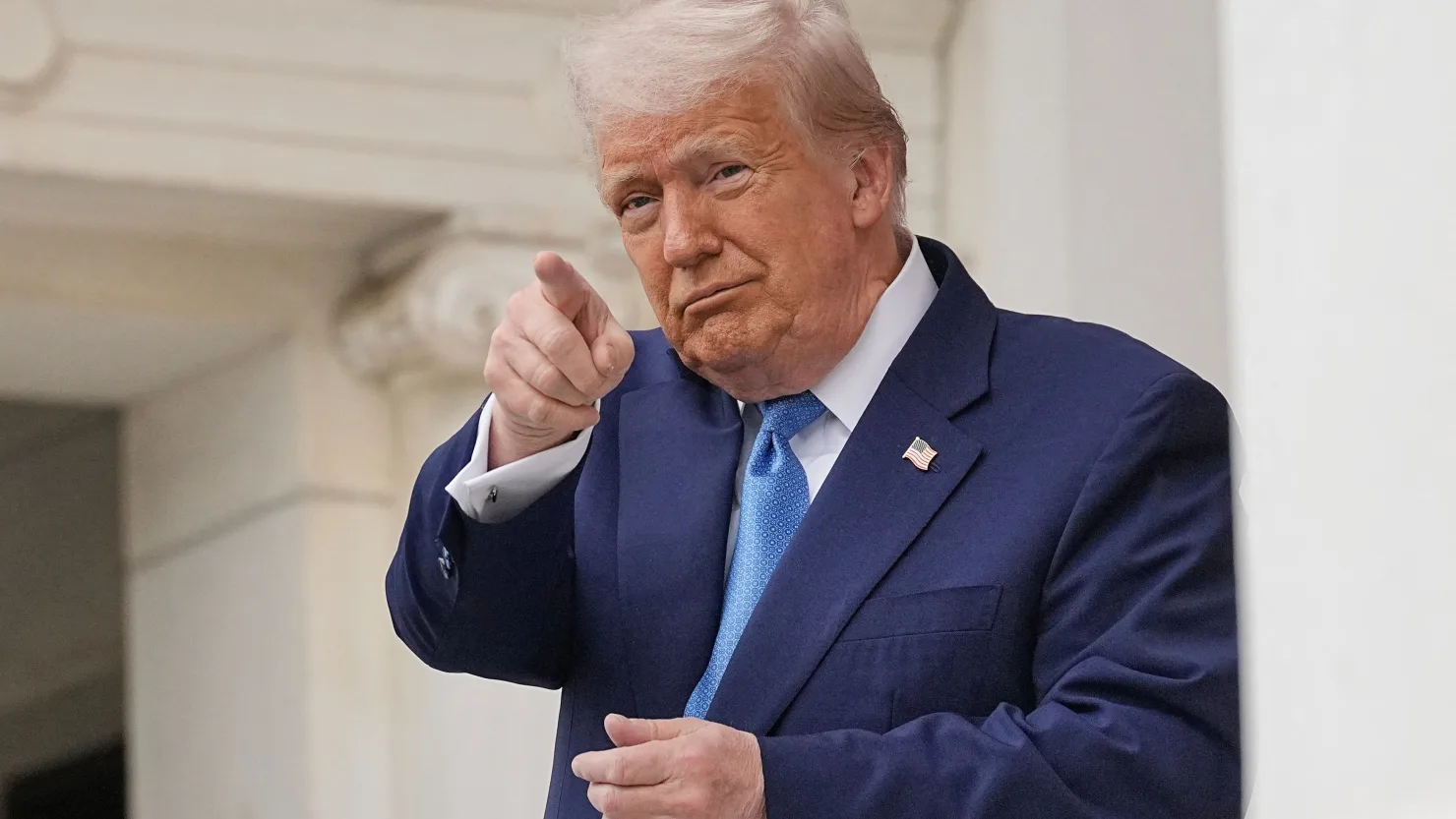 加码关键矿产布局！特朗普政府再出手 或将入股美稀土公司