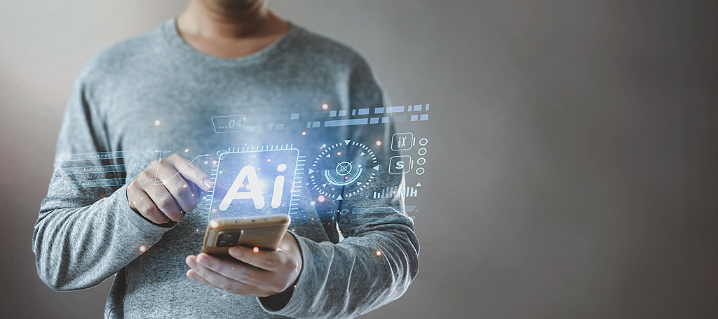 AI红包春节档四强争霸 马化腾喊话重现11年前微信红包盛况