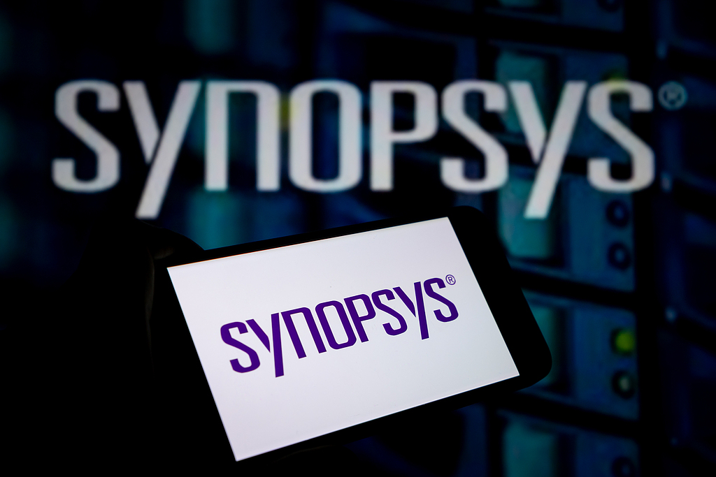 EDA巨头：AI基建吞噬世界产能 存储芯片紧缺或持续到明年