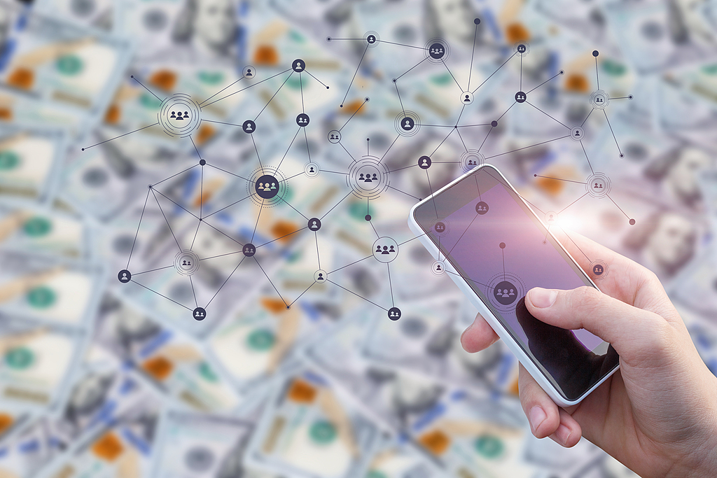 “流量战”再打响 元宝要重现11年前微信红包盛况 马化腾正亲自内测AI新“大招”