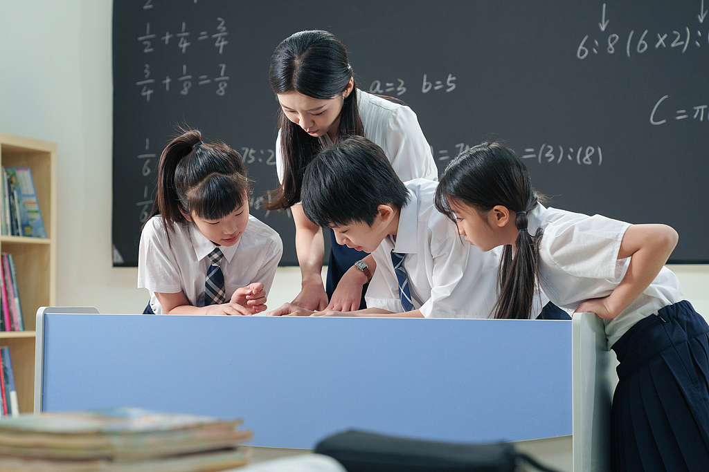 开源大模型持续提振教育股 中国春来飙涨63%领跑市场