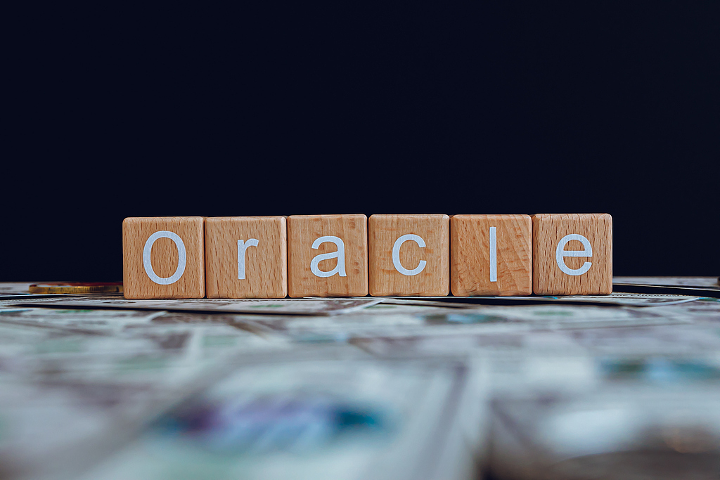 甲骨文将拆东补西？投行称其或裁员3万人以确保数据中心扩张计划