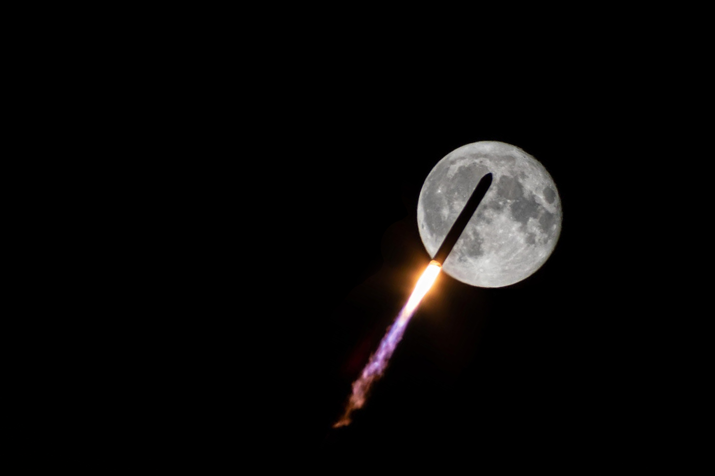 美国宇航局：开始进行载人绕月飞行前的关键测试