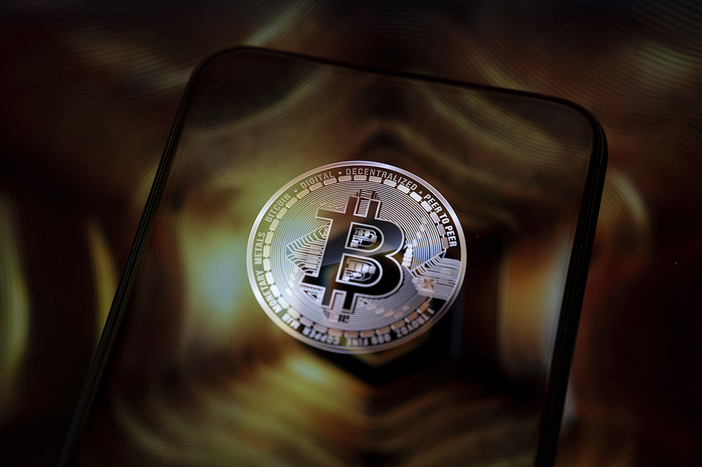 贵金属反弹中比特币仍跌跌不休 分析师预测或跌至6万美元！