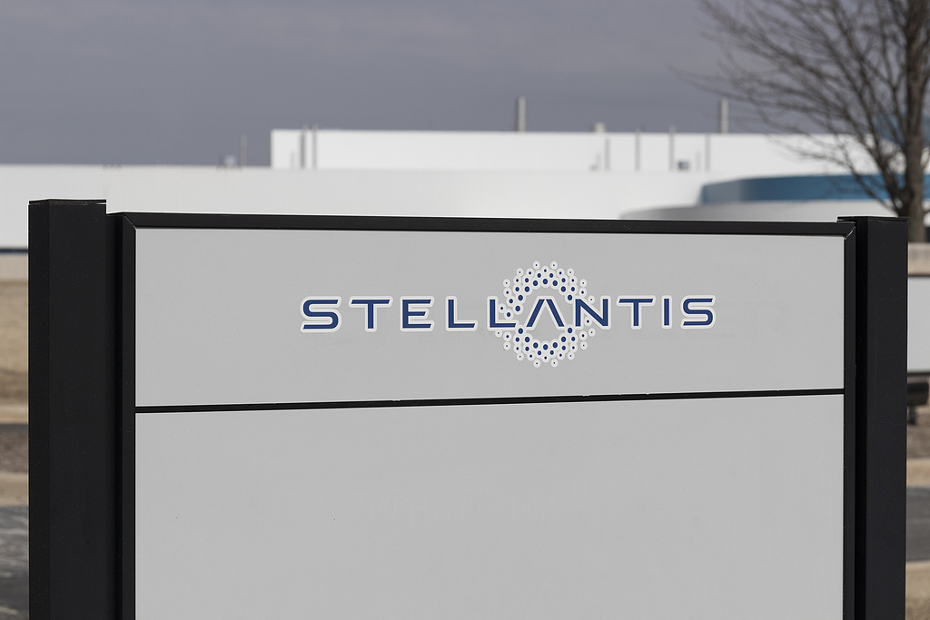 Stellantis“电动化”梦碎：全面收缩EV业务 计提222亿欧元巨额损失