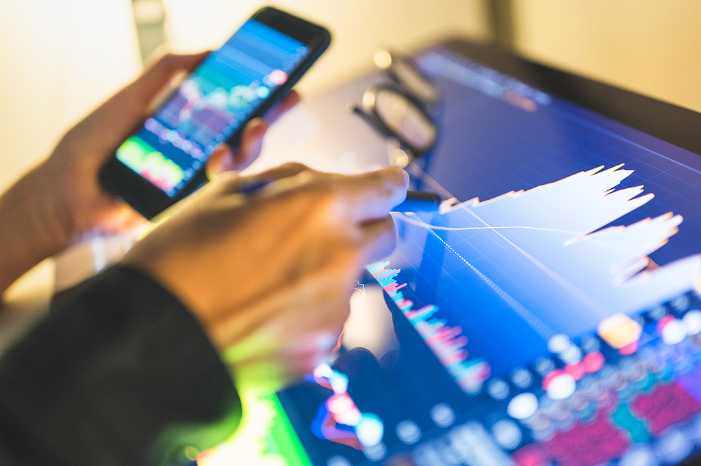 科创板晚报|中芯国际2025年度收入创新高 大基金不再是燕东微持股5%以上股东