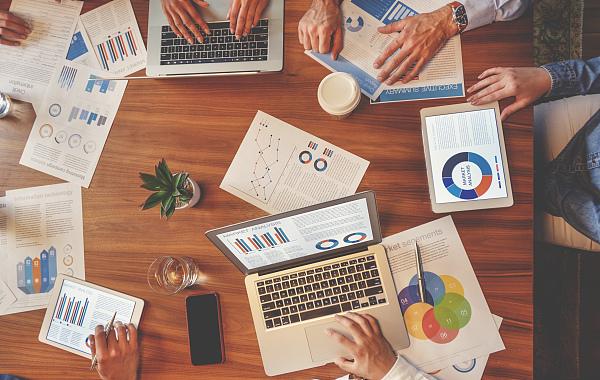 豪掷16亿研发换“长期门票”？影石创新上市首年增收不增利