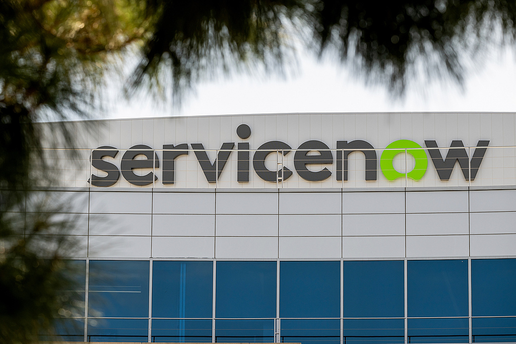 提前逃顶软件板块的基金经理预言：多数公司将像报纸一样消失