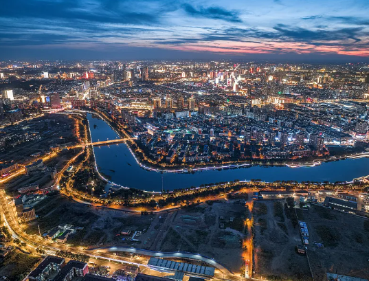 长春：冰雪+黑科技！飞天屏、5G‑A、AR点亮老工业城|2026新春走基层