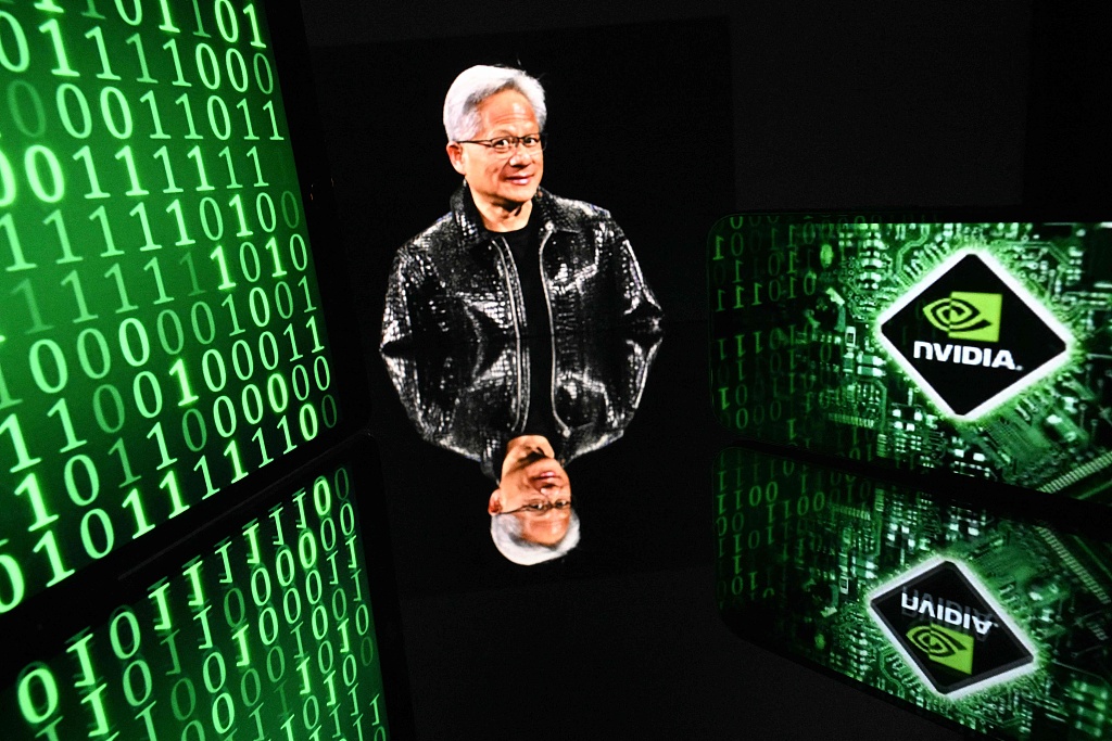 英伟达Q4营收大涨75%再超预期！但数据中心需求集中引担忧