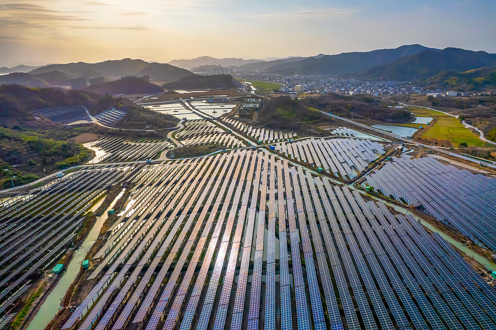 全球各巨头加速布局太空光伏 光伏设备前景广阔