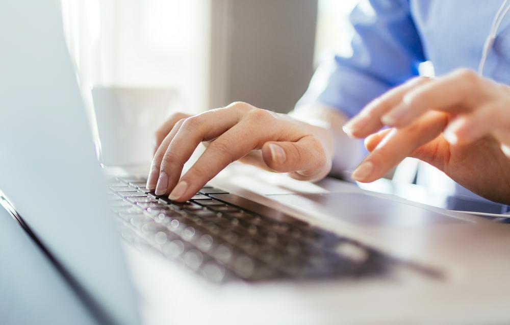 产品毛利率下滑致业绩承压 德科立2025年净利同比下降27.16% 泰国基地拟Q