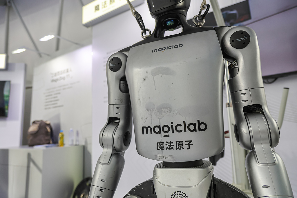 魔法原子创始人、CEO吴长征离职创业