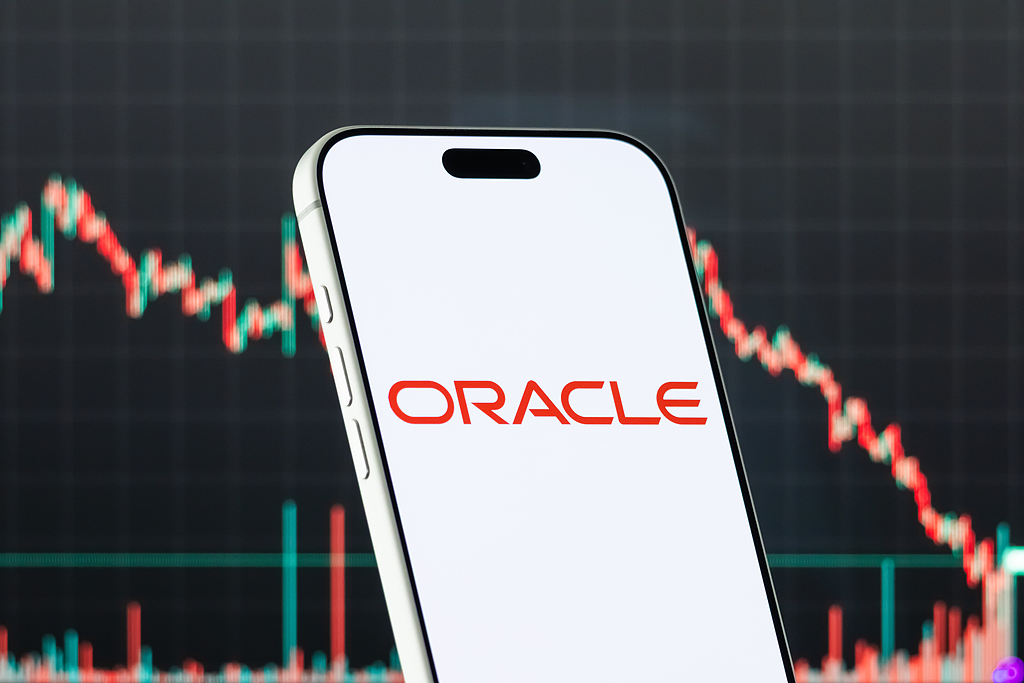 AI扩张拖累现金流 据称甲骨文拟裁员数千人缓解资金压力