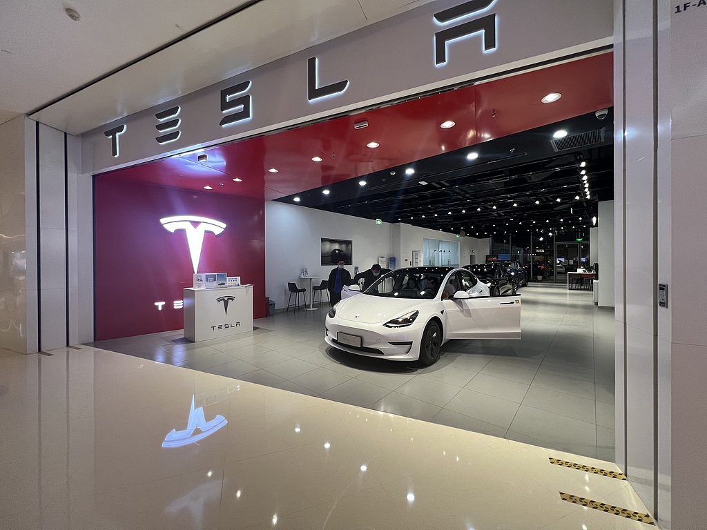 油价暴涨的超级“赢家”：电动汽车！