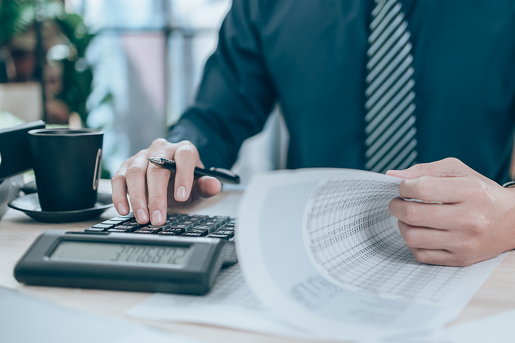 宁德时代2025年报出炉：净利润722亿元，拟分红超300亿元