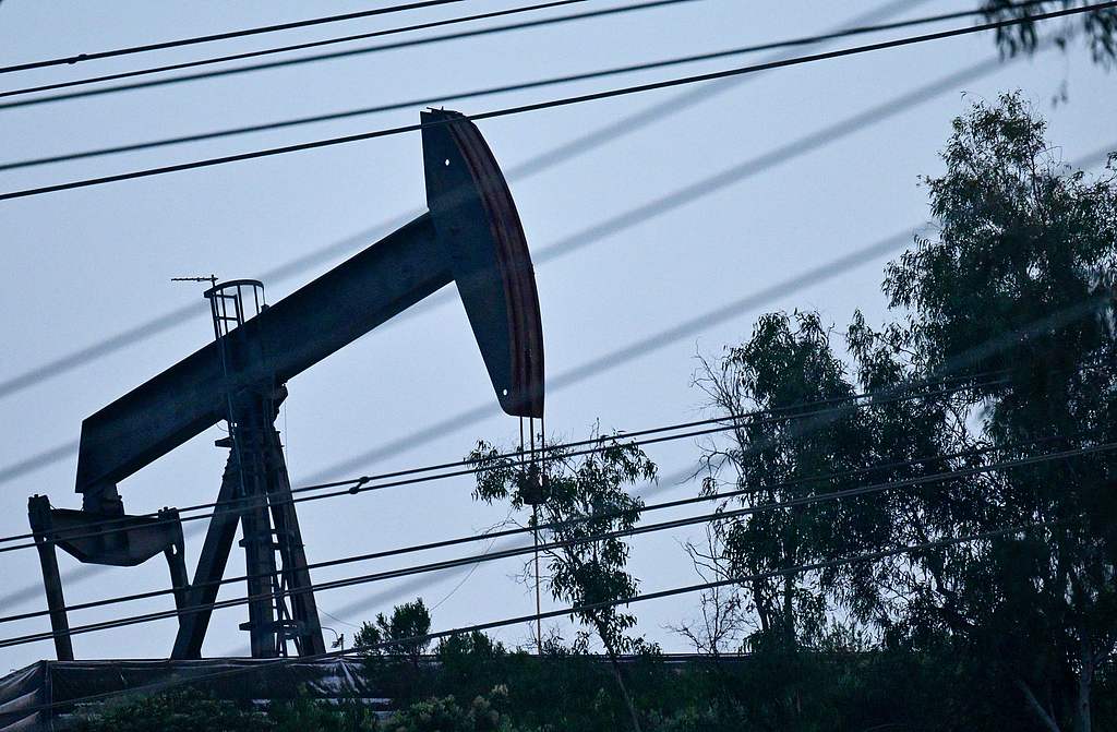 国际油价一度突破每桶110美元 油服行业景气度有望边际提升