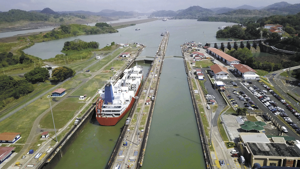 美伊战火中亚洲寻找LNG替代来源 巴拿马运河通行量有望提升