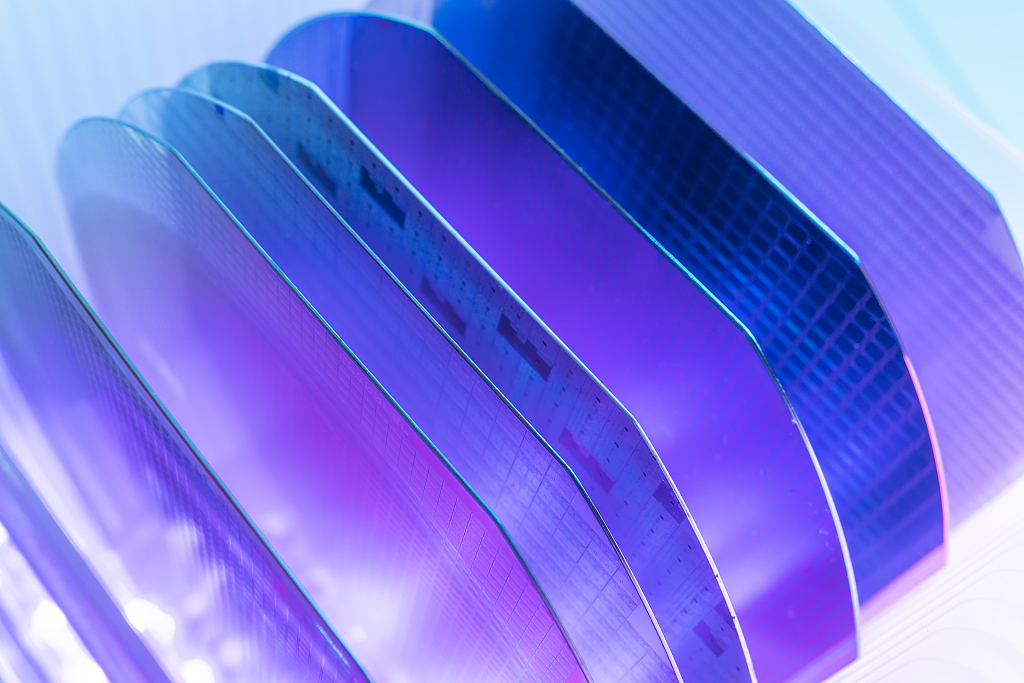 奥来德：持续布局OLED材料+蒸镀设备双主业 高世代设备供货落地|新质生产力专题