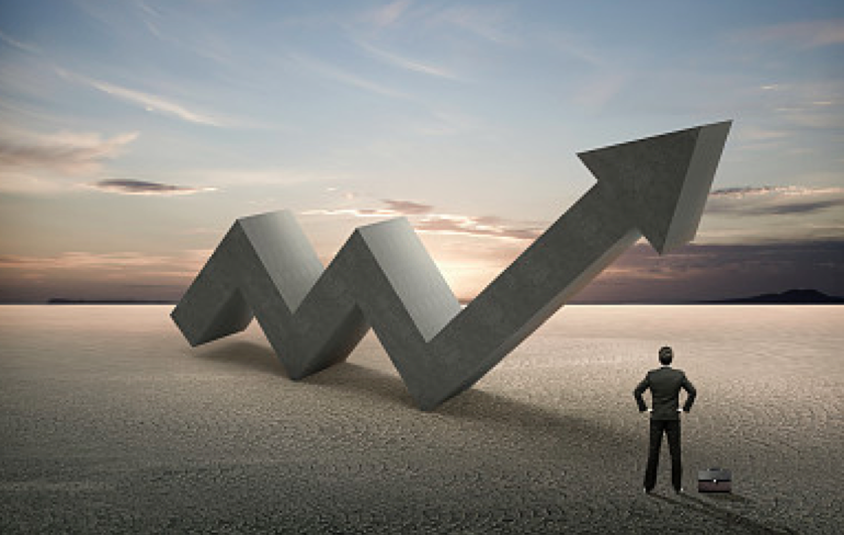 指数处于箱体内运行，二次冰点后活跃资金回流，市场静待具备合力的方向