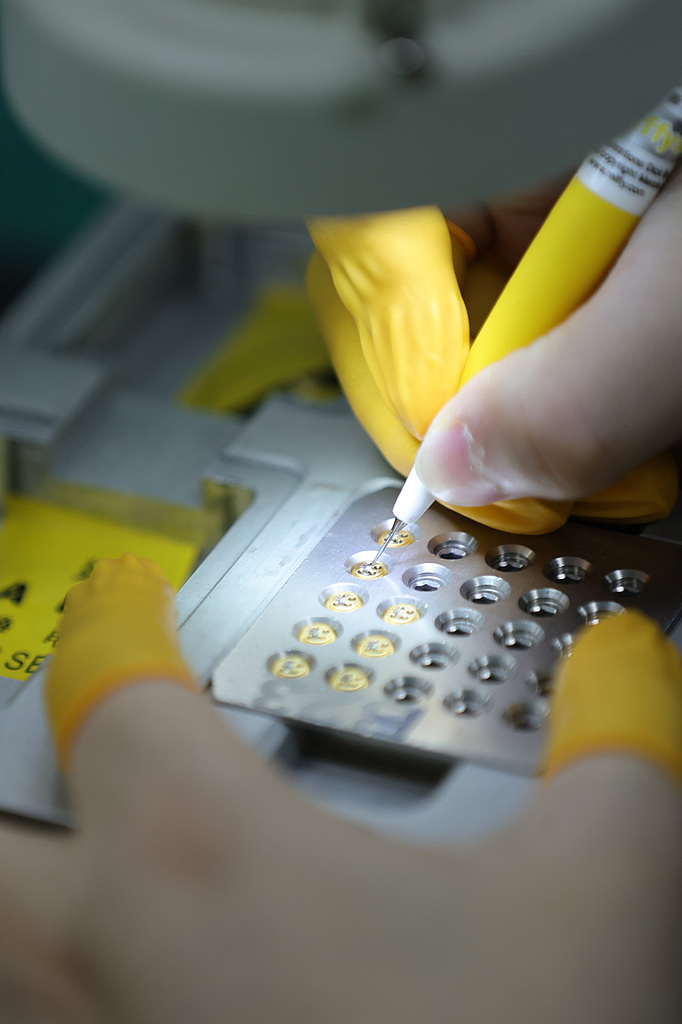 产能紧缺！行业龙头连日逆势大涨 光芯片有望迎黄金机遇期