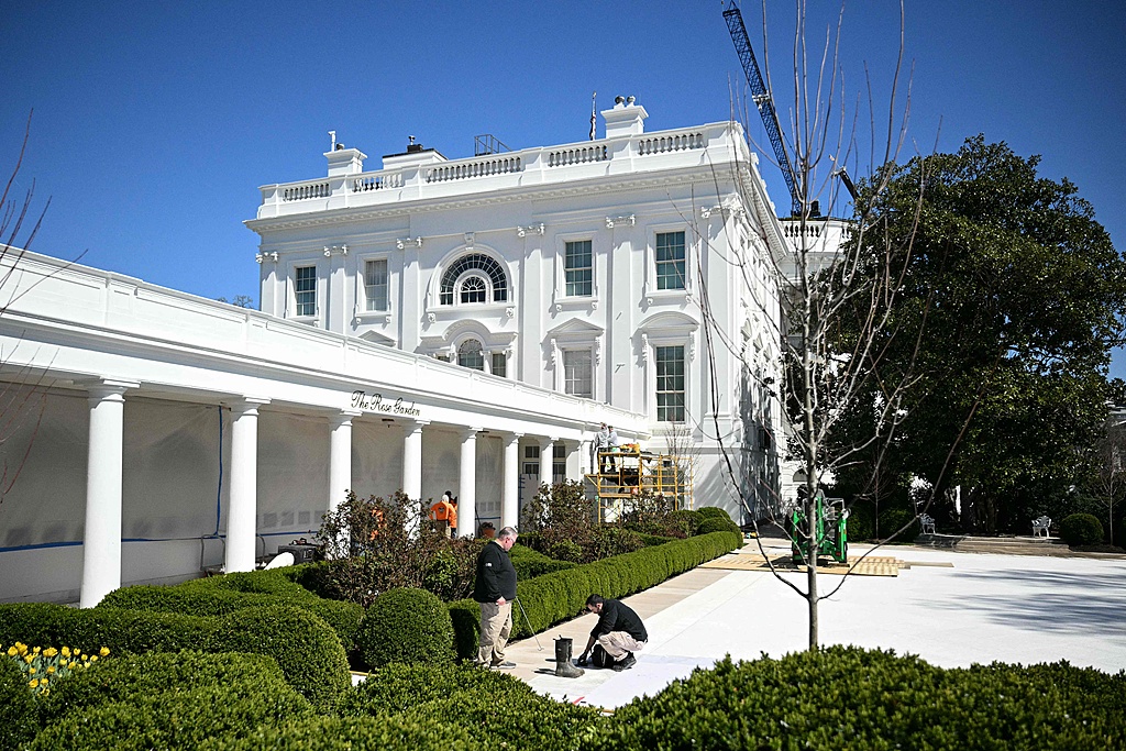 AI权力核心出炉：扎克伯格、黄仁勋等入局白宫科技顾问团