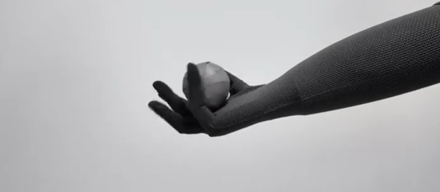 雷军介绍小米机器人团队在灵巧手领域的新进展