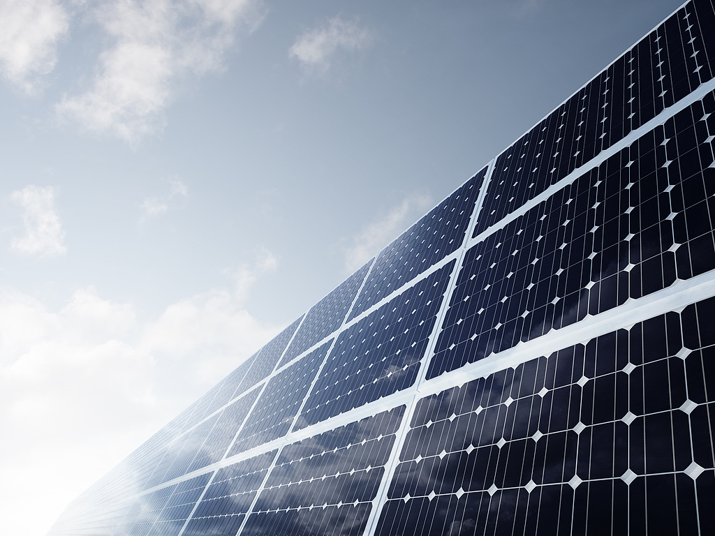 光伏业务“量增价跌”拖累利润表现 横店东磁：将适时加大锂电产能布局|财报解读