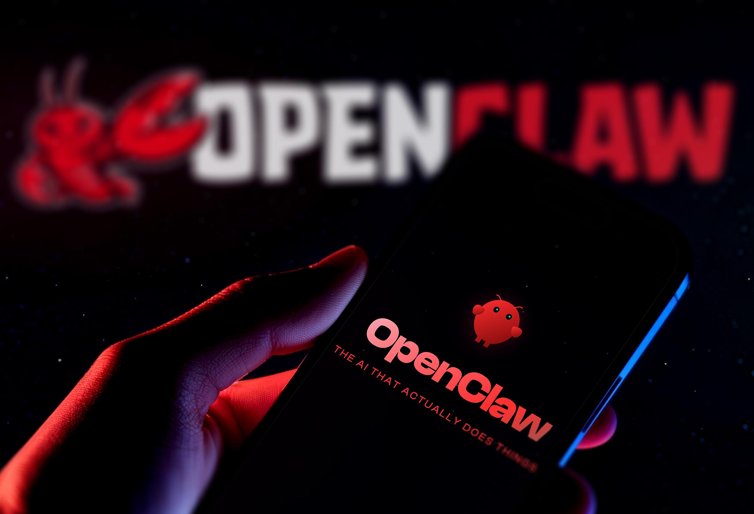 杨植麟、张鹏、罗福莉等同台谈“龙虾”，AI应用加速涌现！未来12个月大模型往哪儿