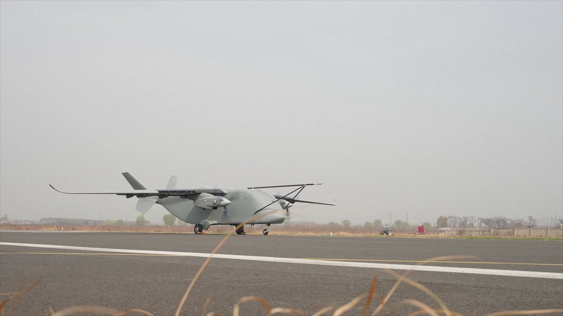 长鹰-8成功首飞 可载重3.5吨的“无人空中重卡”来了