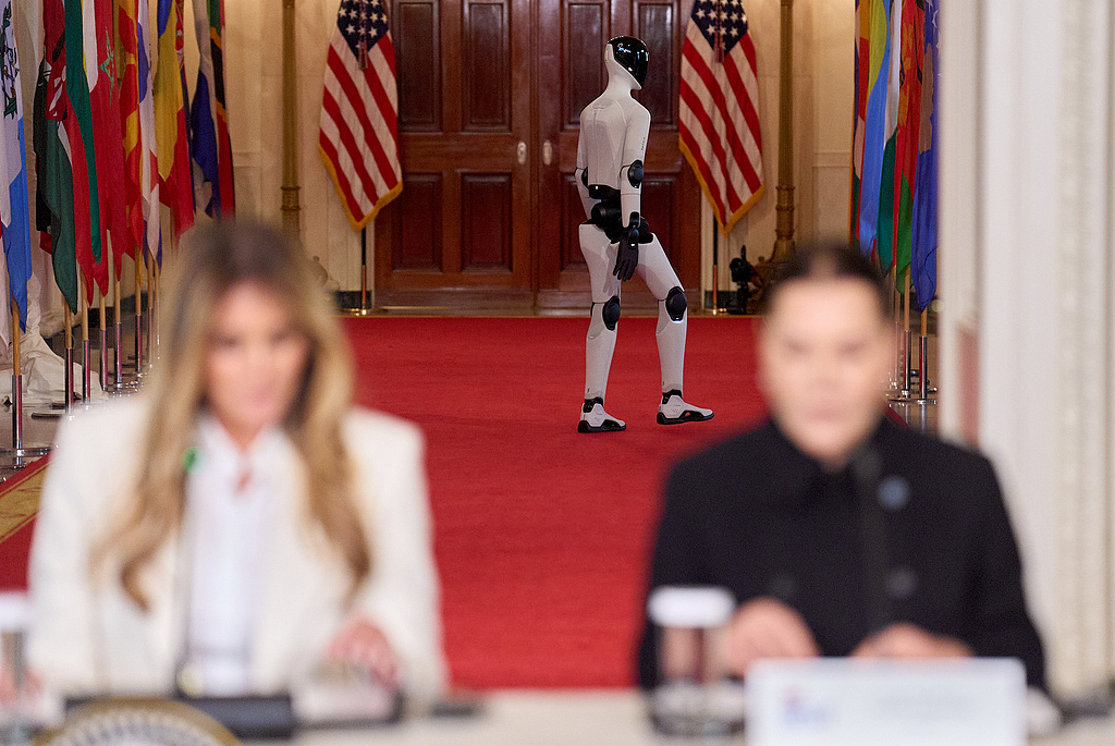 白宫新贵首次公开与OpenAI分手细节：除了品牌，没有提供任何价值