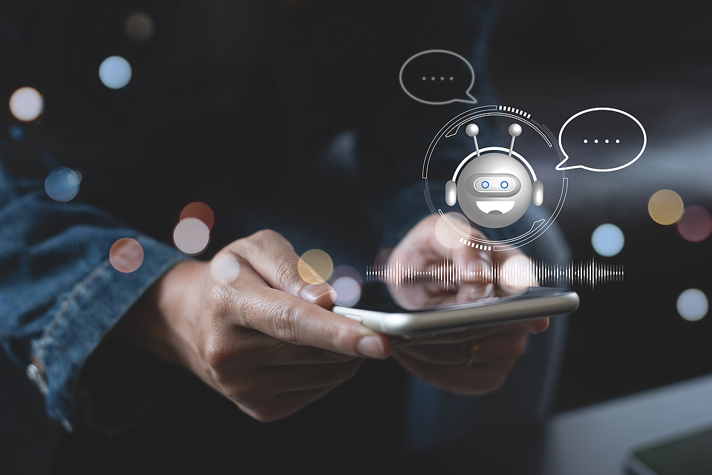 光本位熊胤江：十年内，AI计算芯片将迎来“光进铜退”|对话科创家