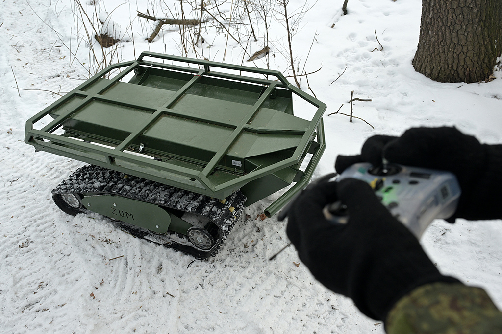 俄乌战场成为机器人测试场：乌克兰声称Q1前线部署次数超过21500次